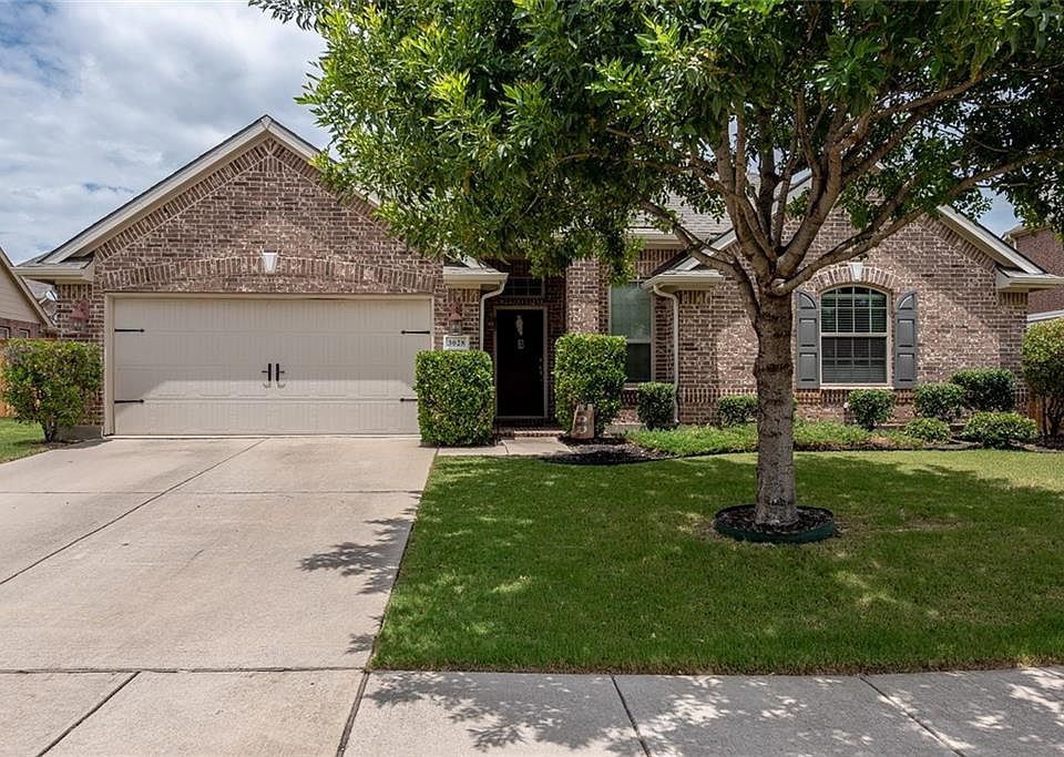 1st image of 3028 Ruby Dr