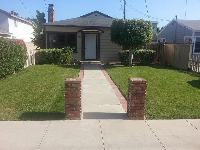 950 W Almond Ave — Photo 1