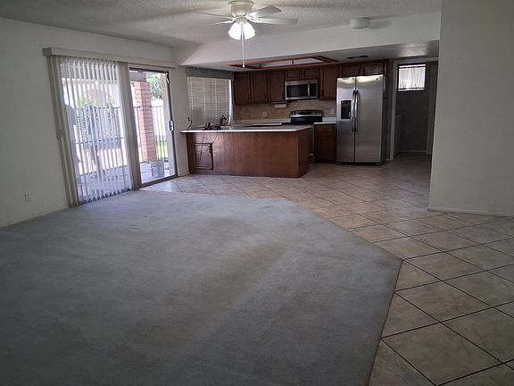 3rd image of 1051 E Glade Ave