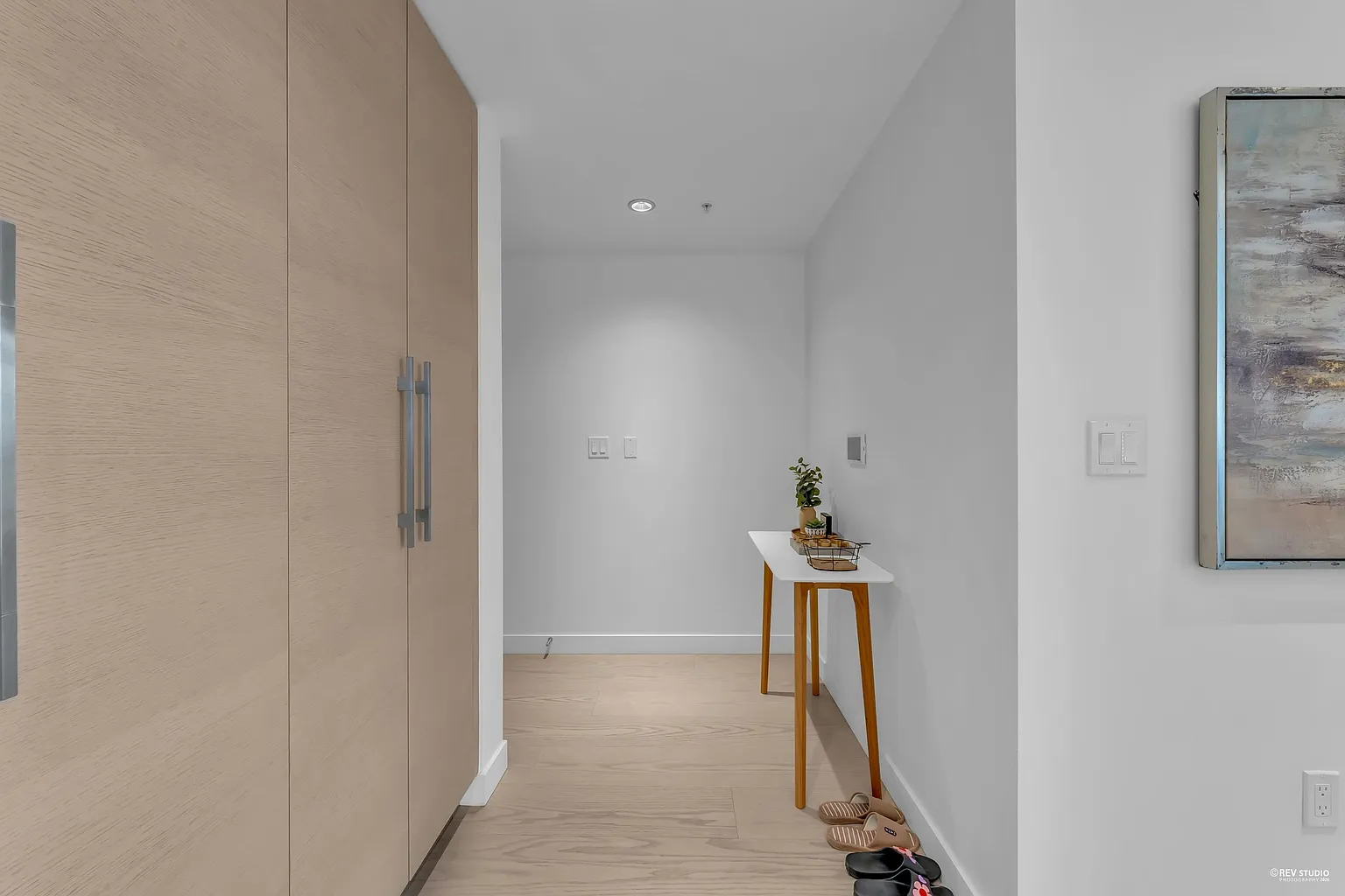 1289 Hornby St #2212 photo 1