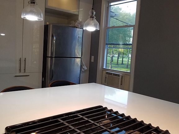 3rd image of 291 Harrison Ave #2