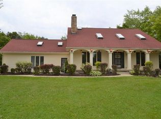 468 Chart Rd, Cuyahoga Falls, OH 44223