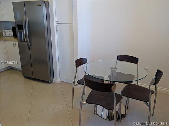 4th image of 17375 Collins Ave #2108