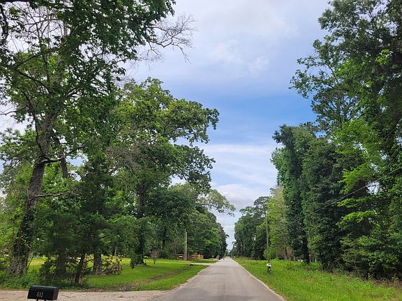 4th image of 740 County Road 2343