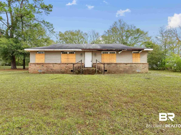 5023 Santos Dr W, Mobile, AL 36619