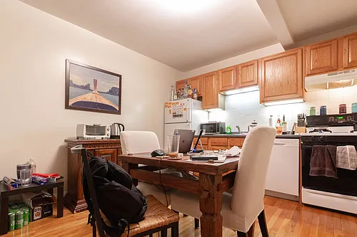 25 Glenville Ave Photo 1