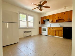 702 Hylan Blvd #2, Staten Island, NY 10305
