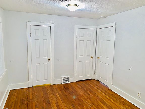 5th image of 3740 Chestnut Ave