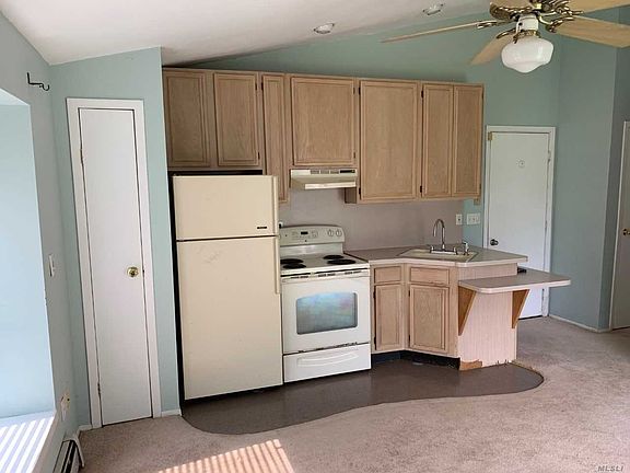 4th image of 11 Sparrow Dr