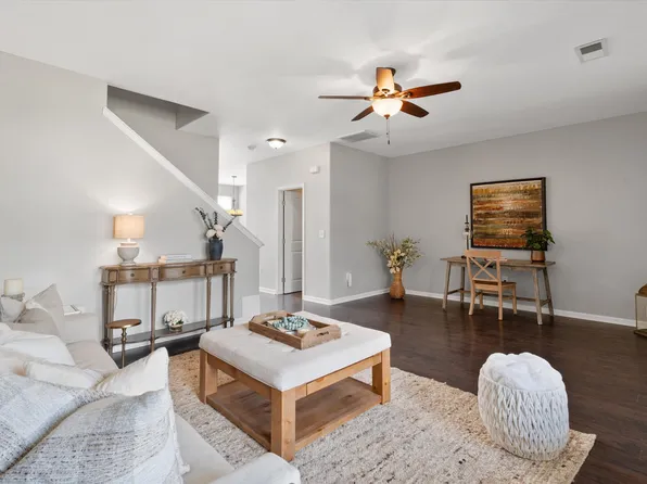 2307 Farrington Pl, Antioch, TN 37013