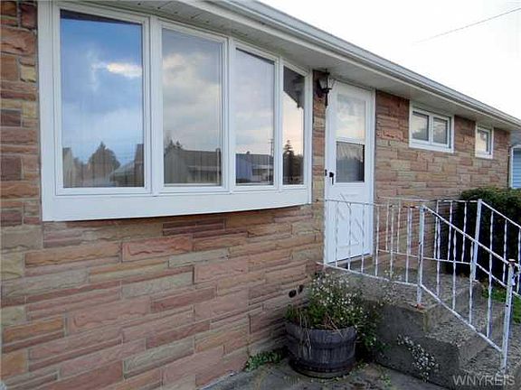 2nd image of 84 Medina St