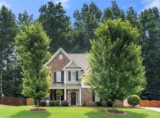 772 Virginia Pine Ln, Lake Wylie, SC 29710