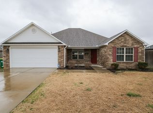 531 Lasso Ln, Centerton, AR 72719