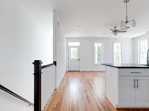 5th image of 2110 P St #201