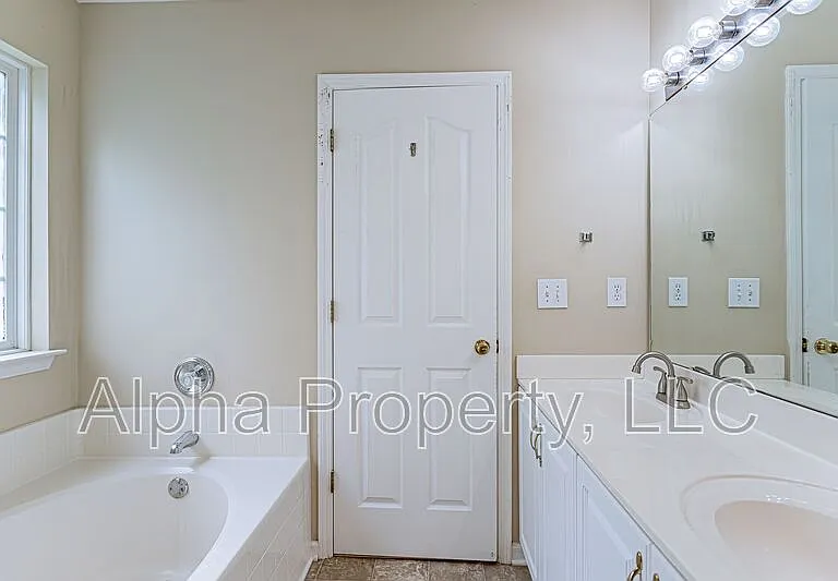 8 Cotter Ln — Photo 24
