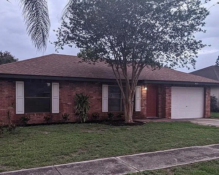 917 Sunshine Way SW — Photo 3