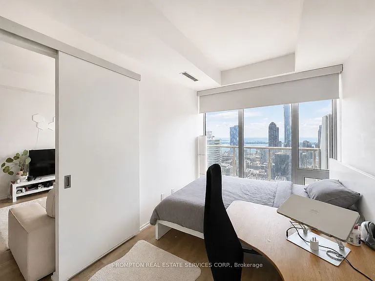 197 Yonge St #4407 — Photo 12