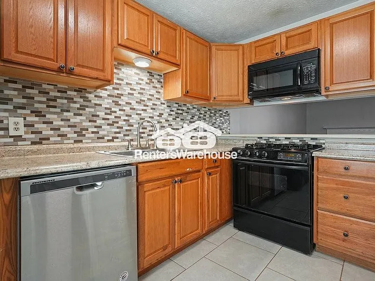 1822 Cumberland Valley Pl SE — Photo 9