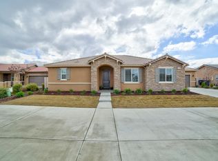 3200 N Rova Ct, Visalia, CA 93291