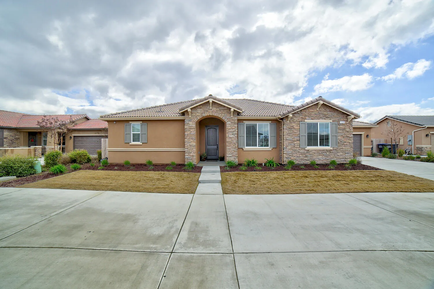 3200 N Rova Court photo 1