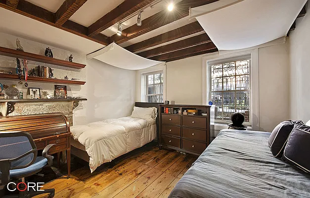 Rented by CORE | media 25