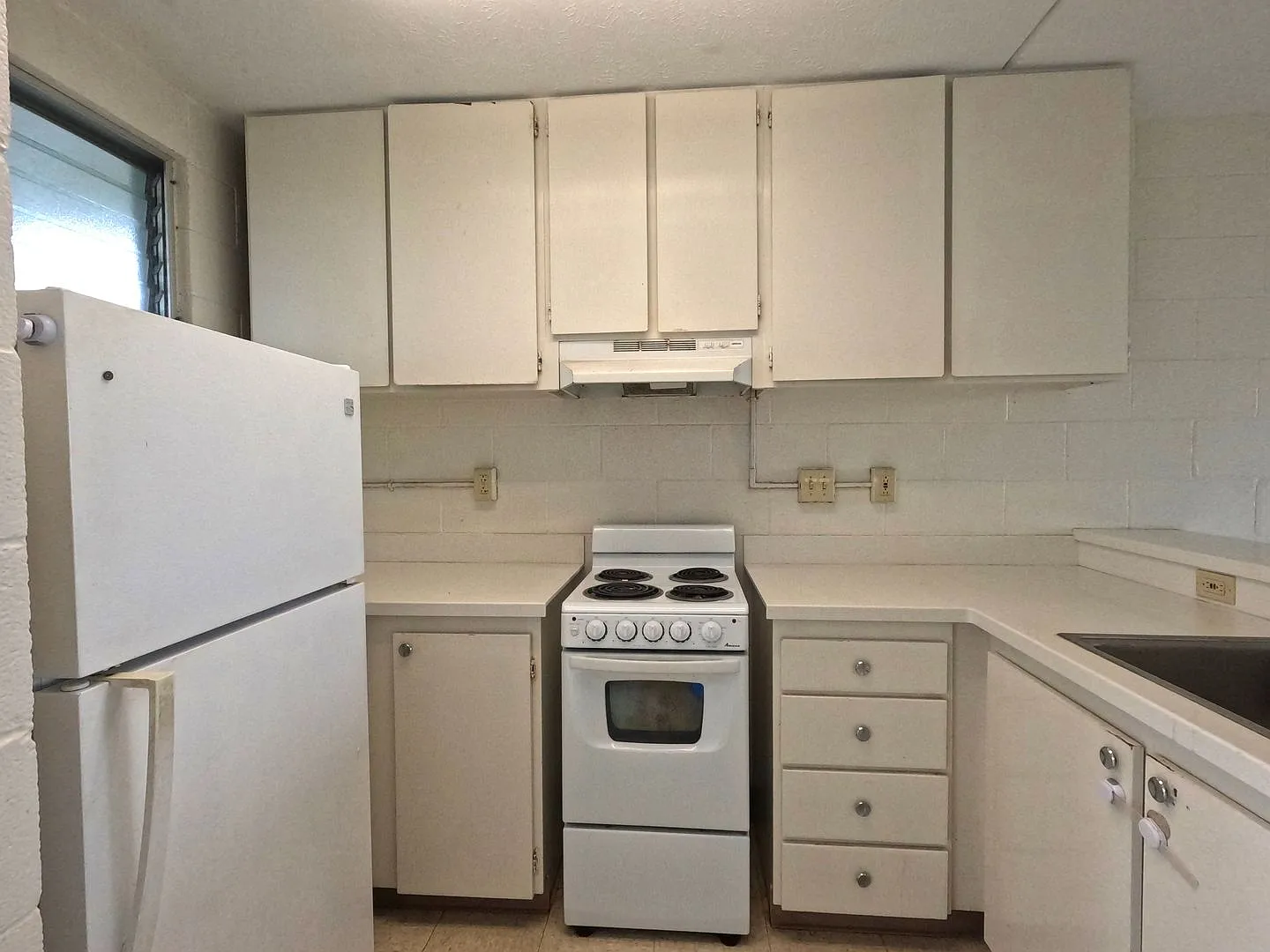 Affordable 2BR/1BA Apartments with Lanai Near Civic Auditorium Income Limits Apply — Photo 4