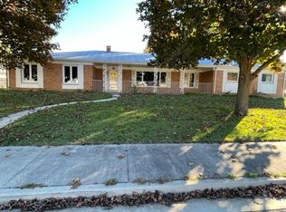 1122 Tilton Park Dr, Rochelle, IL 61068