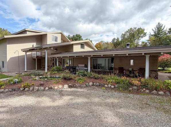 5061 Ellison Rd, Sterling, MI 48659
