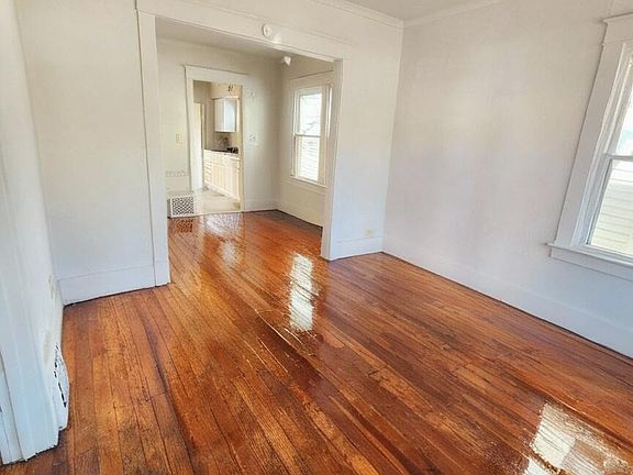 5th image of 708 Bowman St