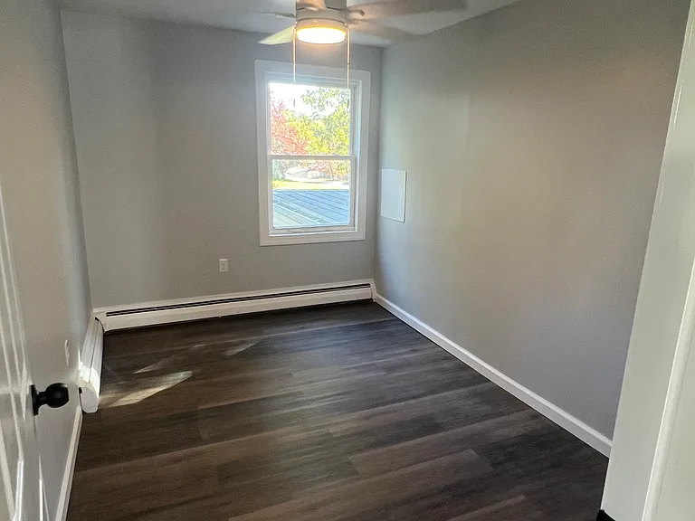 52 Hickory St — Photo 7