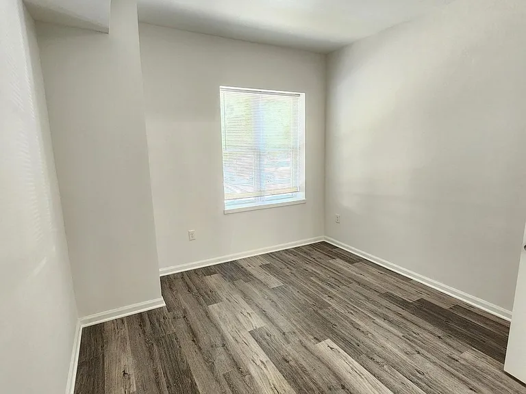 2015 Jefferson St — Photo 11