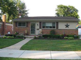 23023 Detour St, Saint Clair Shores, MI 48082