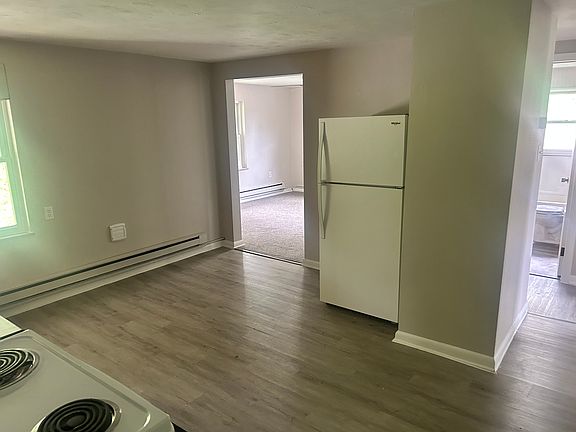 5th image of 10 N Buckles Ave #1/2