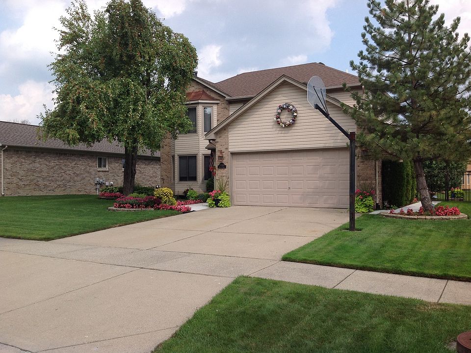 1st image of 33208 Mazara Dr
