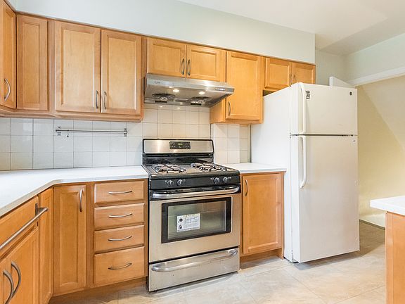 5th image of 82-07 60th Ave #82-7