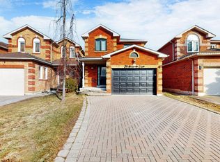 29 Glenmore Dr, Whitby, ON L1N 9J3