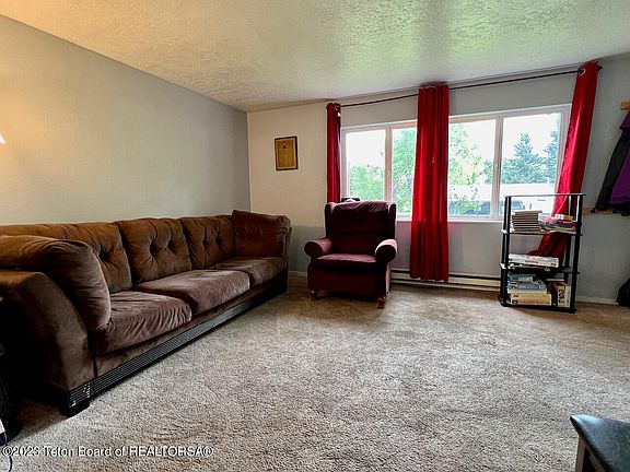 3rd image of 211 S Shanley Ave