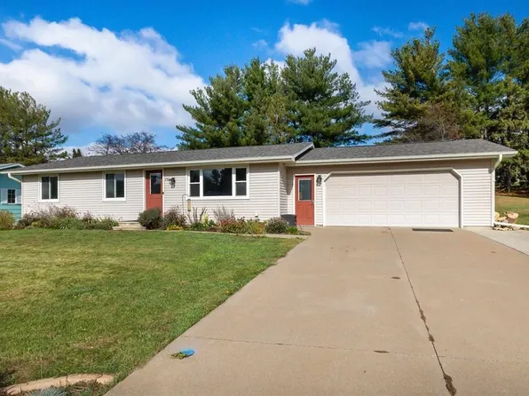 750 Biarritz Blvd, Platteville, WI 53818