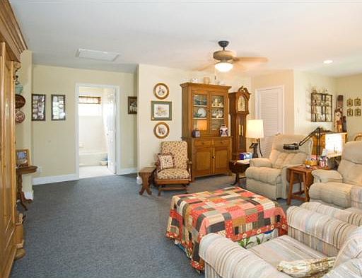 5th image of 2074 N Suzanne Cir