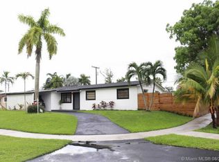 19641 Whispering Pines Rd, Cutler Bay, FL 33157