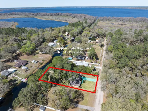 6110 Island Rd, Melrose, FL 32666