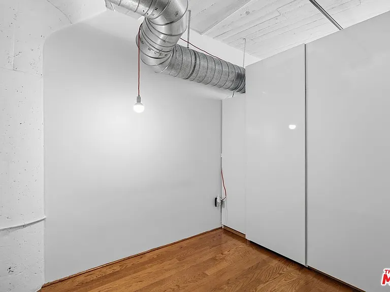 200 N San Fernando Rd #315 — Photo 10