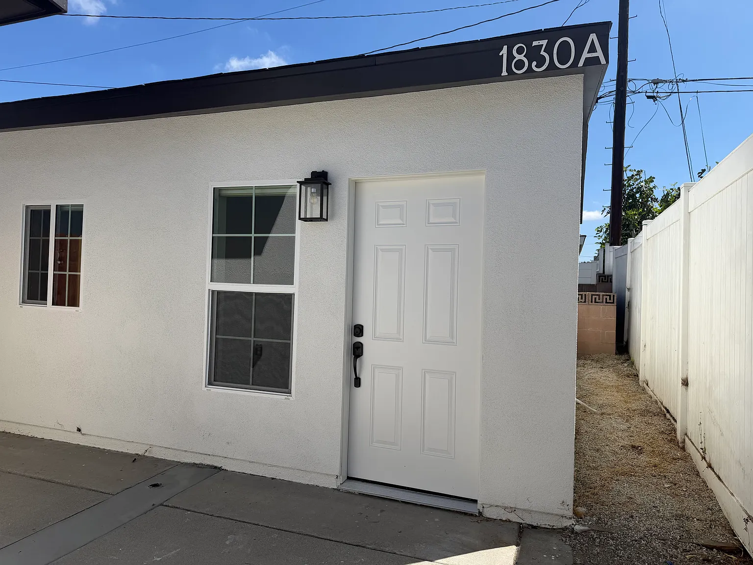 1 bed, 400 sqft, $2,200 — Photo 1
