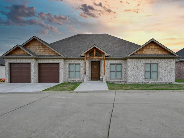 5181 Albert Pike Rd, Hot Springs, AR 71913