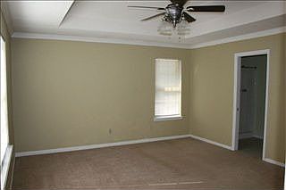 3rd image of 4049 Kilarney Cir