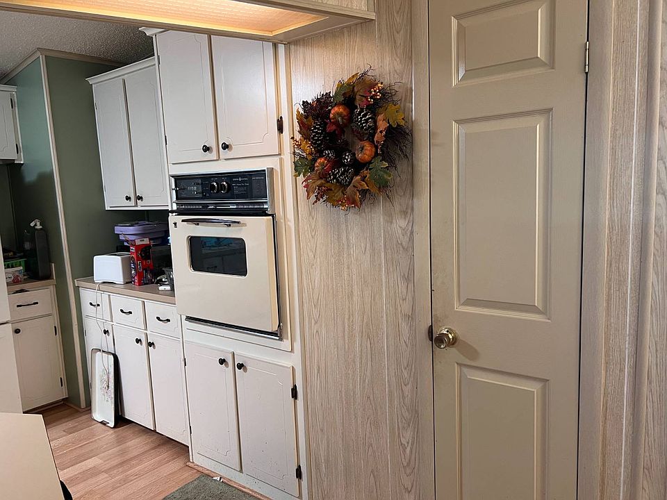 13th image of 5718 Seven Oaks Dr #83