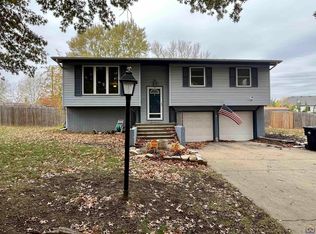 2520 SE Tidewater Dr, Topeka, KS 66605