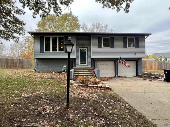 2520 SE Tidewater Dr, Topeka, KS 66605