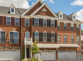 42824 Edgegrove Heights Ter, Ashburn, VA 20148