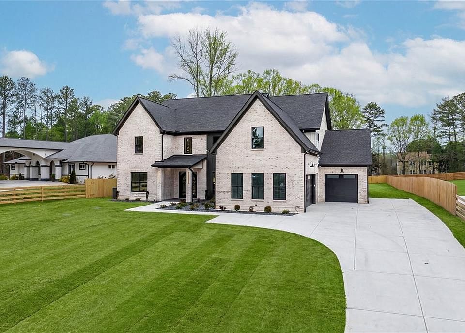 1st image of 2865 Old Fountain Rd